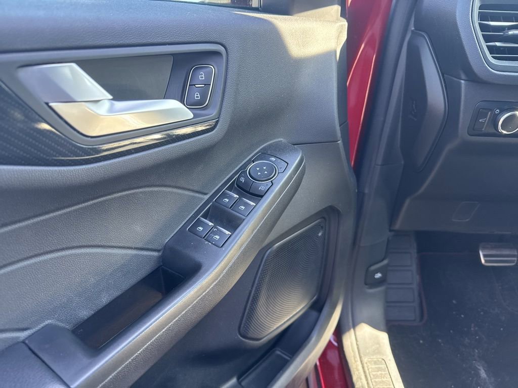 Certified 2023 Ford Escape ST-Line w/ Tech Pack #1 image 6