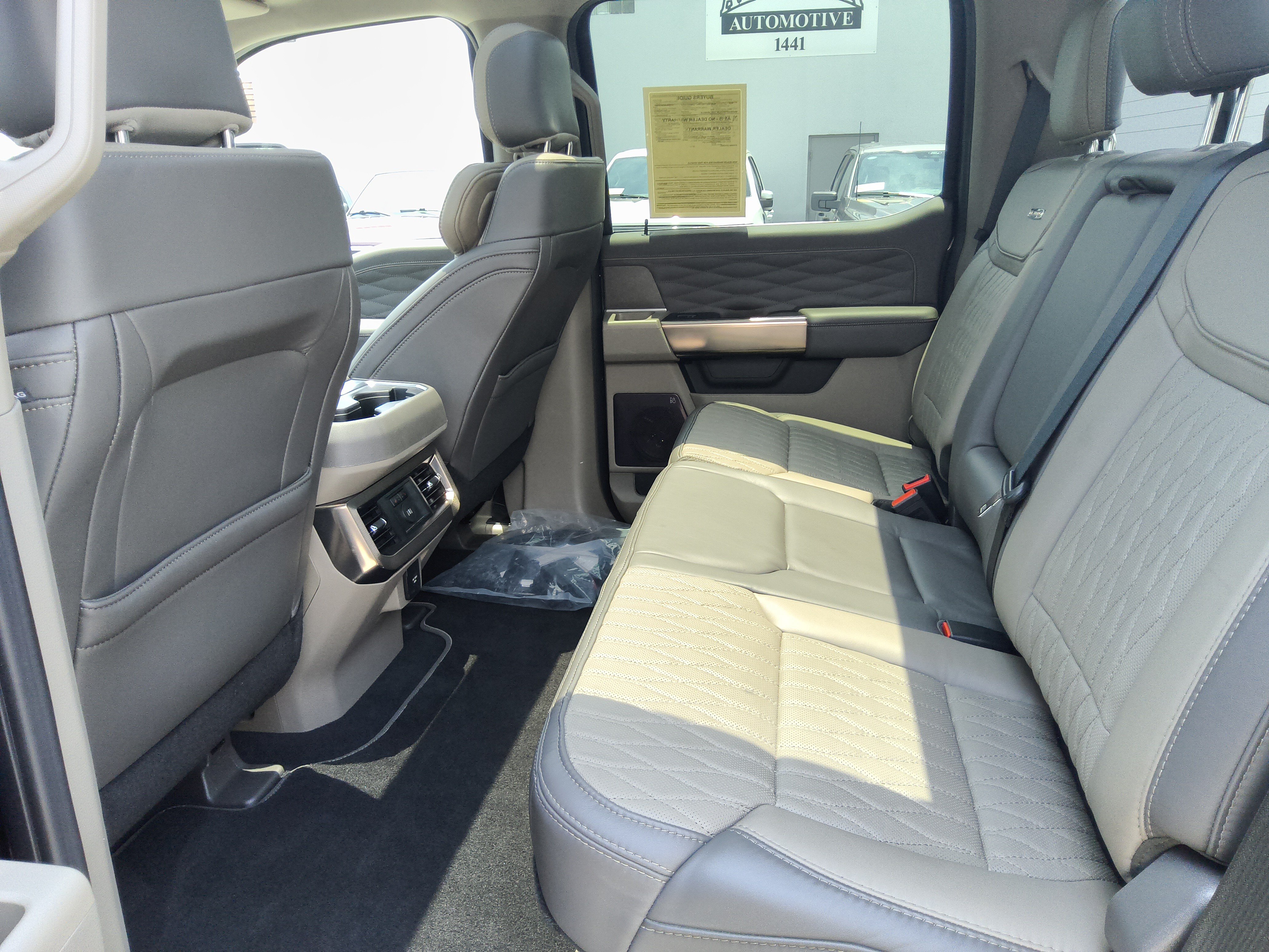 Certified 2025 Ford F450 Platinum w/ Platinum Plus Package AWD/4WD image 23