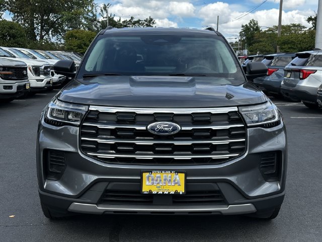Certified 2025 Ford Explorer Active AWD/4WD image 2
