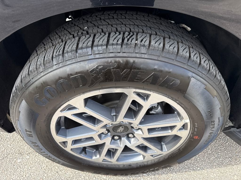 Certified 2025 Ford Expedition Max Active RWD image 12