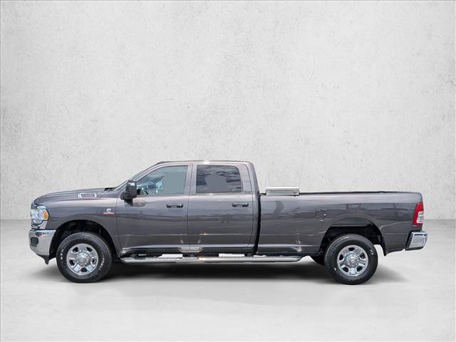 Used 2024 RAM 2500 Tradesman w/ Chrome Appearance Group AWD/4WD image 8