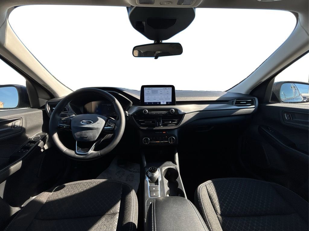 Certified 2025 Ford Escape Active w/ Cold Weather Package image 29