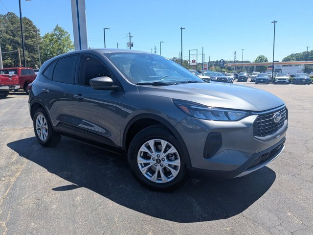 Certified 2025 Ford Escape Active w/ Cold Weather Package AWD/4WD image 1