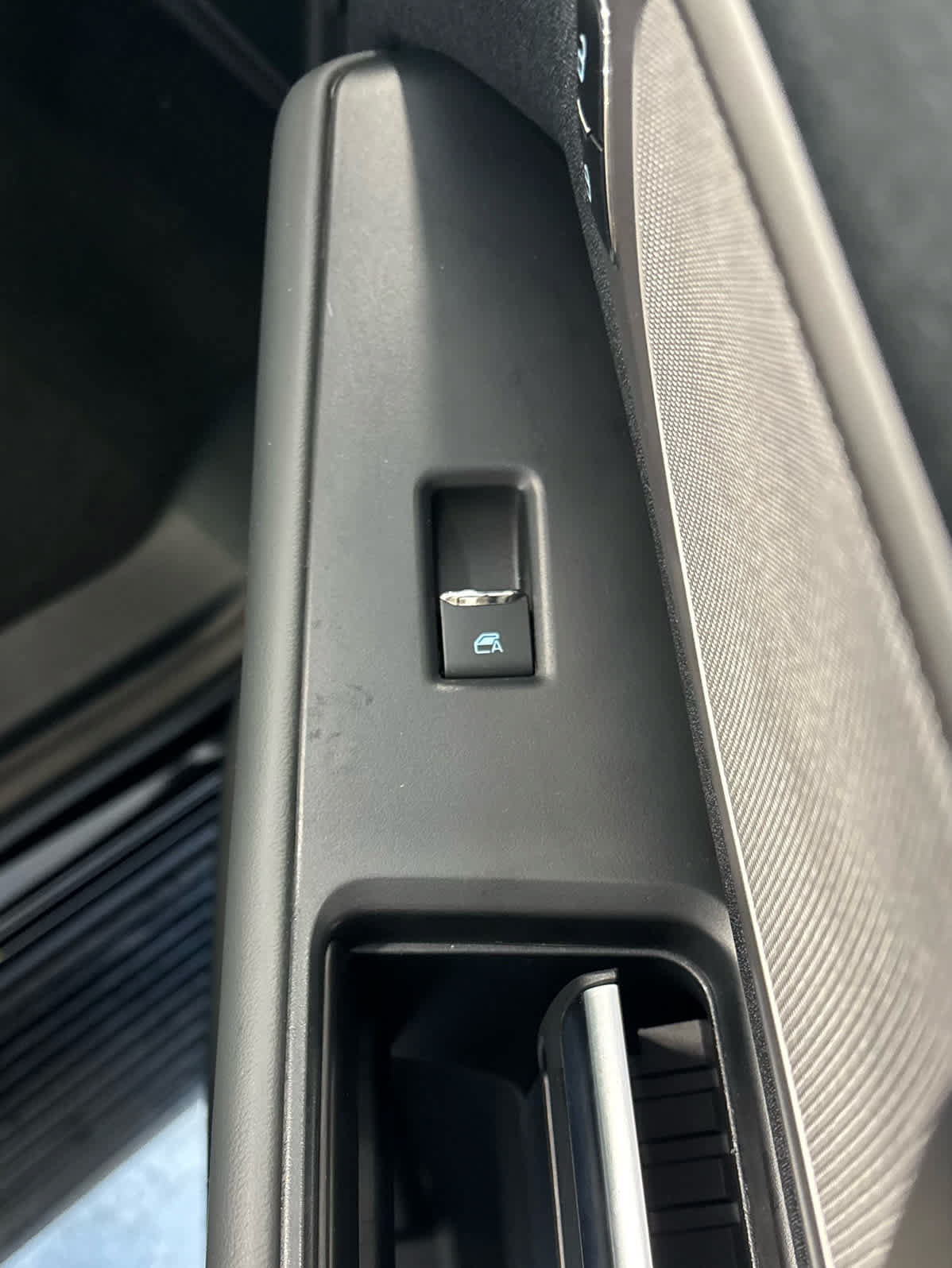 Certified 2025 Ford Expedition Active AWD/4WD image 34