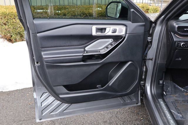 Certified 2023 Ford Explorer Platinum w/ Premium Technology Package image 14