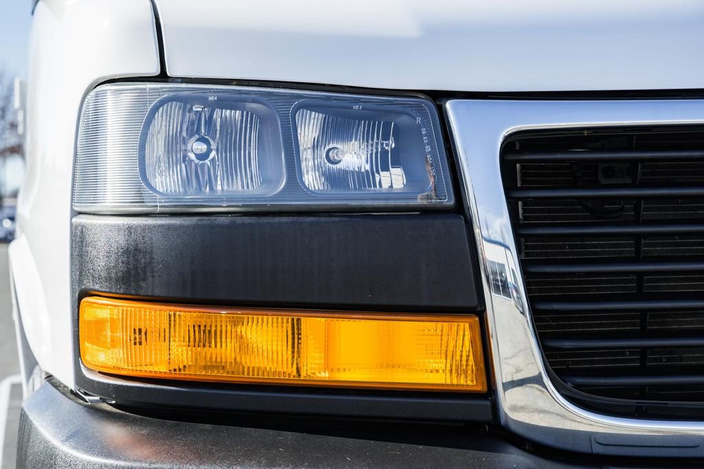 Used 2024 GMC Savana 2500 w/ Driver Convenience Package image 13