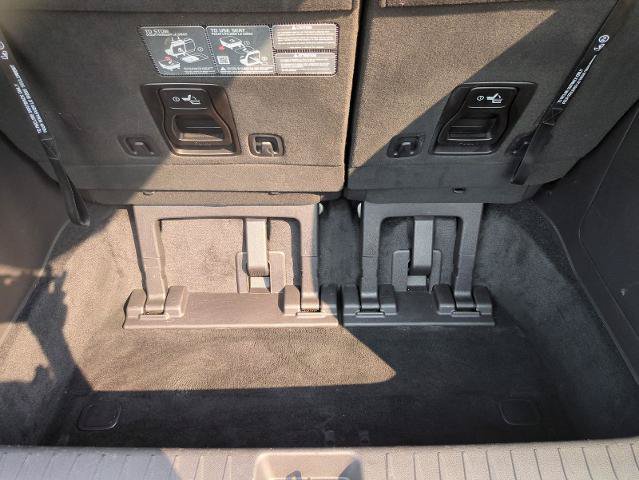 Used 2025 Kia Carnival EX FWD image 22
