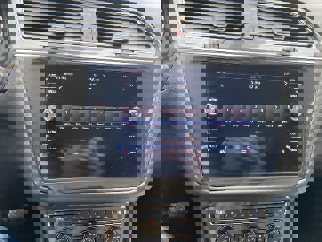 Used 2019 Volkswagen Tiguan SE image 15