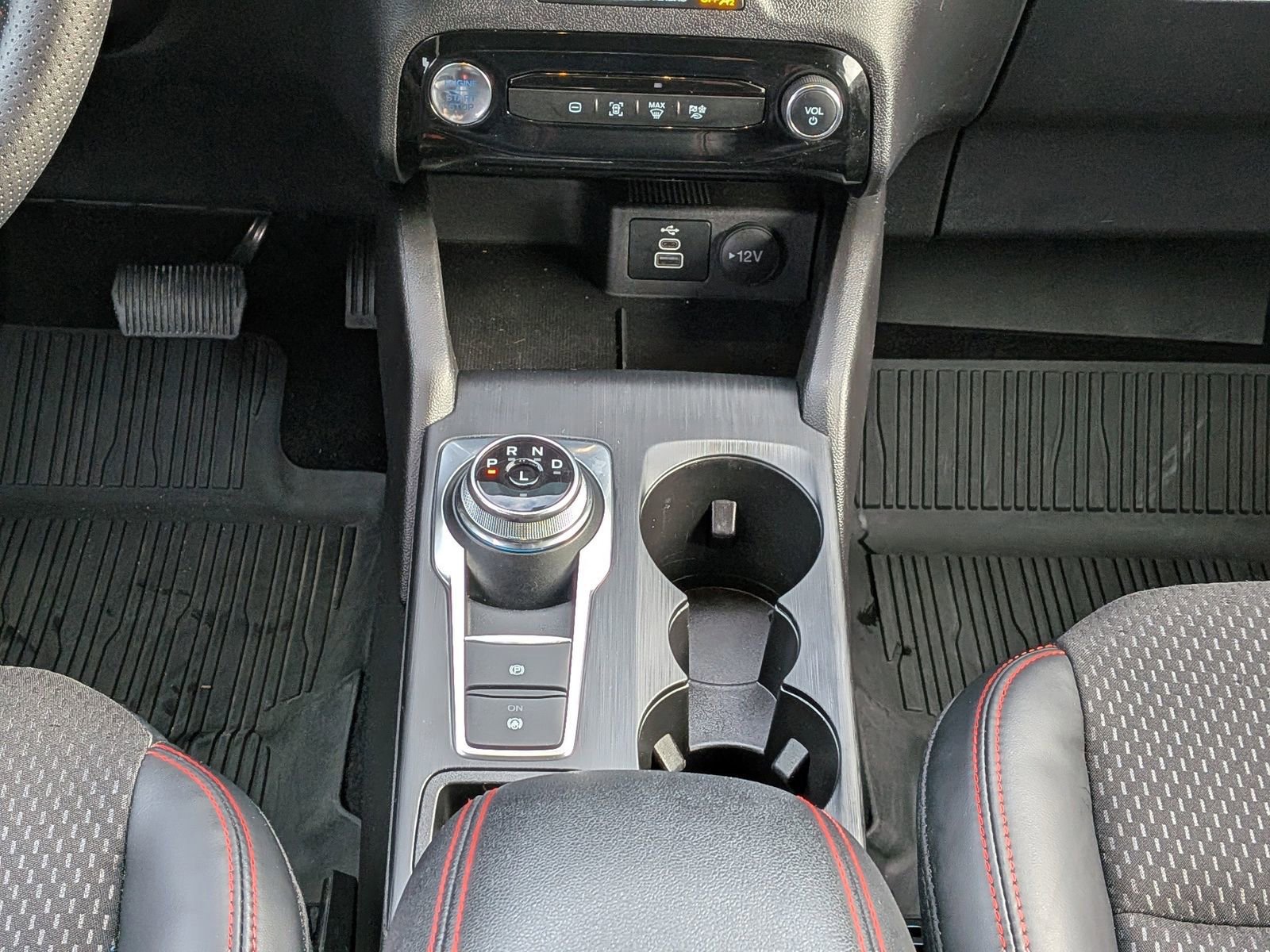 Certified 2025 Ford Escape ST-Line w/ Equipment Group 301A image 20