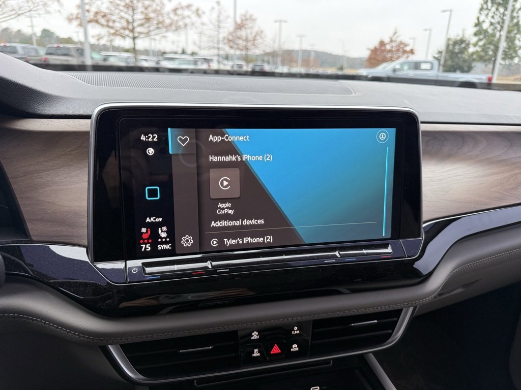 Used 2024 Volkswagen Atlas SE image 16