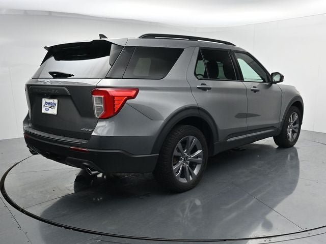 Certified 2023 Ford Explorer XLT w/ Equipment Group 202A AWD/4WD image 9