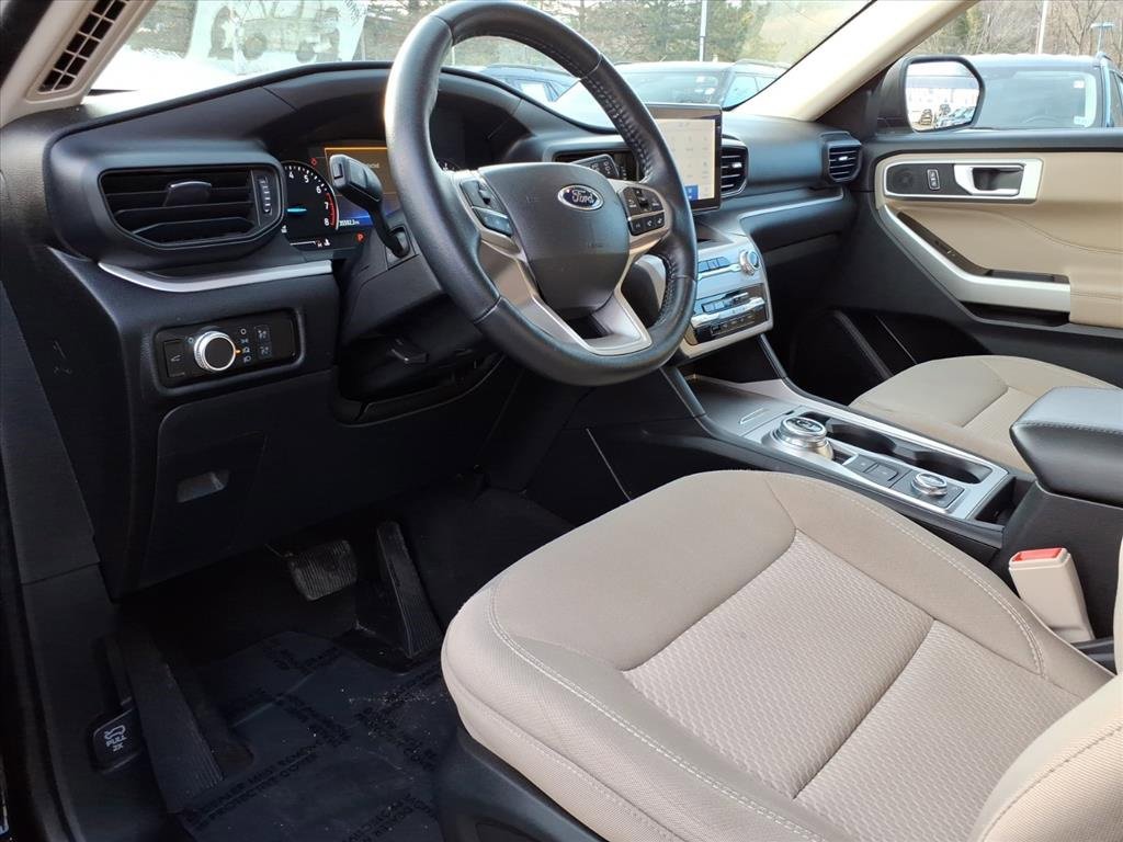 Certified 2022 Ford Explorer XLT w/ Class IV Trailer Tow Package image 13