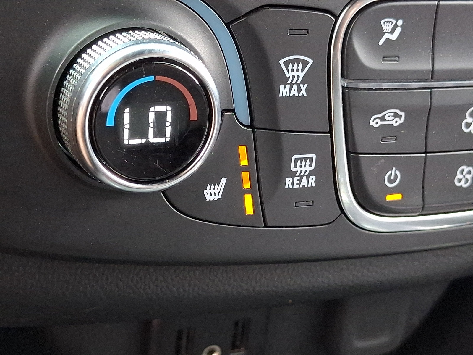 Used 2023 Chevrolet Traverse LT FWD image 31