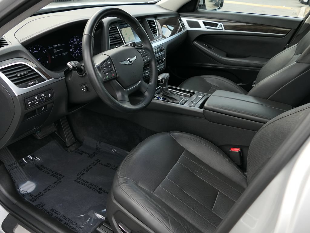 Used 2018 Genesis G80 3.8 RWD image 13