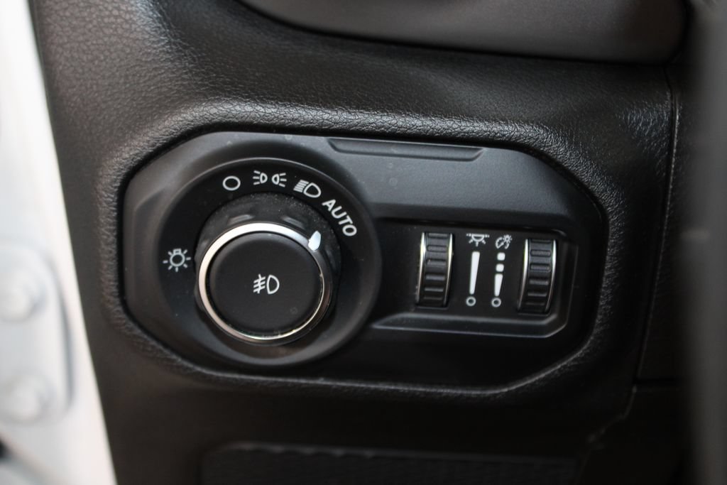 Used 2021 Jeep Wrangler Unlimited Sport AWD/4WD image 39