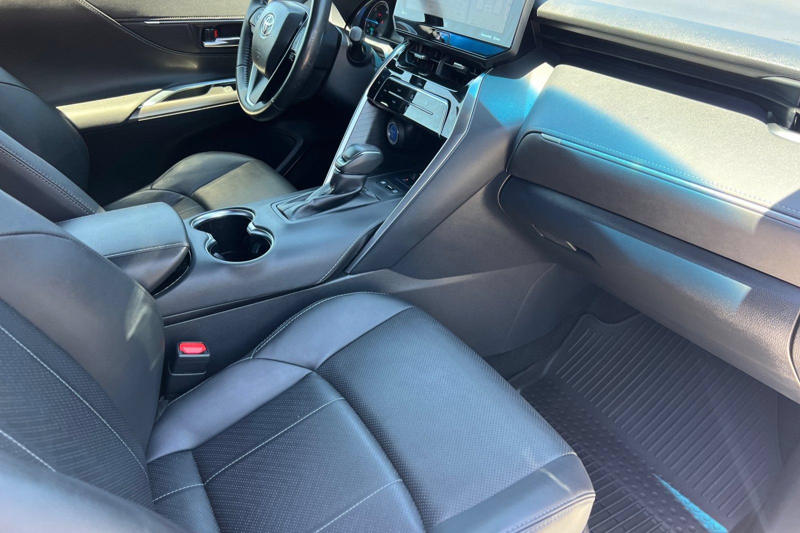 Used 2022 Toyota Venza Limited AWD/4WD image 17