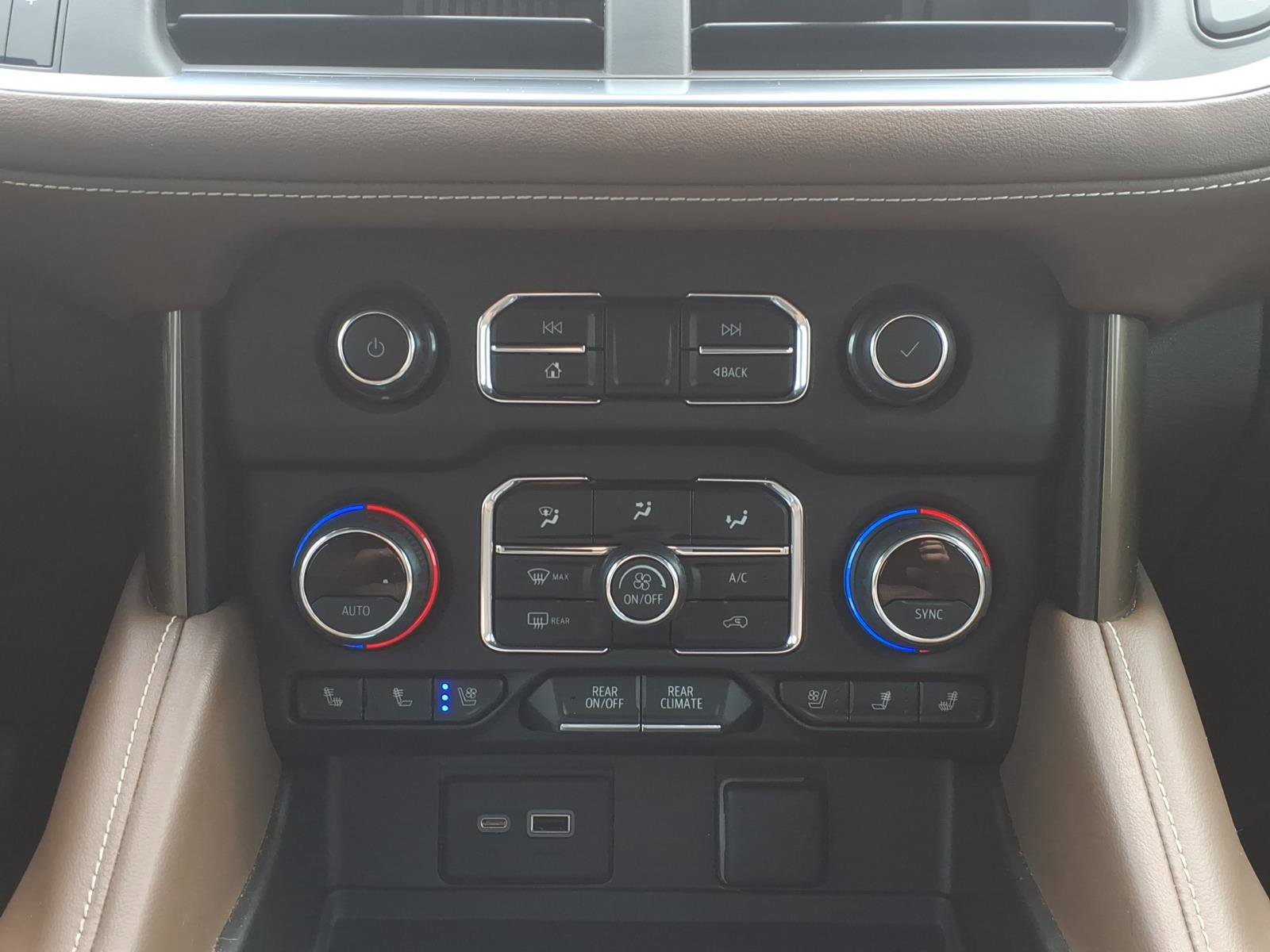 Used 2021 Chevrolet Tahoe High Country w/ Premium Package image 14