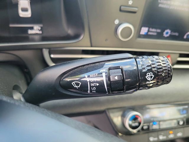 Used 2021 Hyundai Elantra SEL FWD image 18