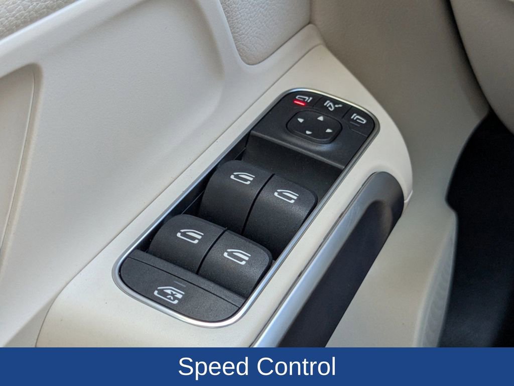 Used 2020 Mercedes-Benz GLB 250 image 23