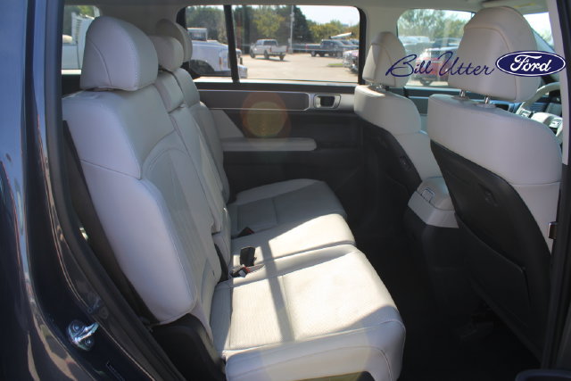 Used 2025 Hyundai Santa Fe SEL FWD image 11