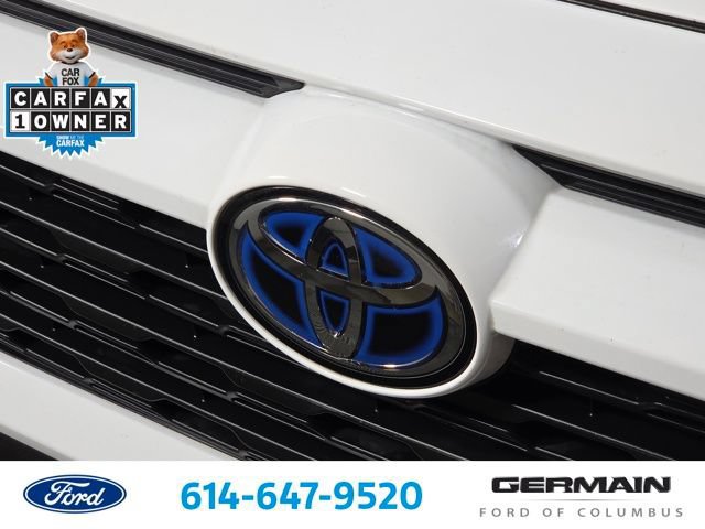 Used 2021 Toyota RAV4 XLE AWD/4WD image 15