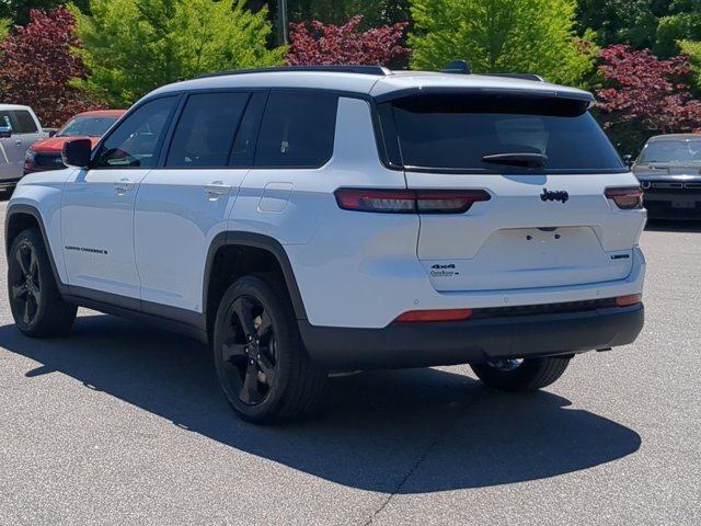 Used 2024 Jeep Grand Cherokee L Limited w/ Black Appearance Package AWD/4WD image 6