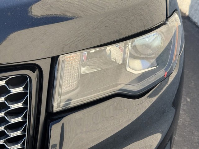 Used 2020 Jeep Grand Cherokee Altitude image 5