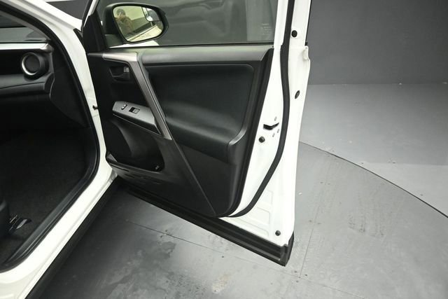 Used 2018 Toyota RAV4 LE w/ All Weather Liner Package AWD/4WD image 45