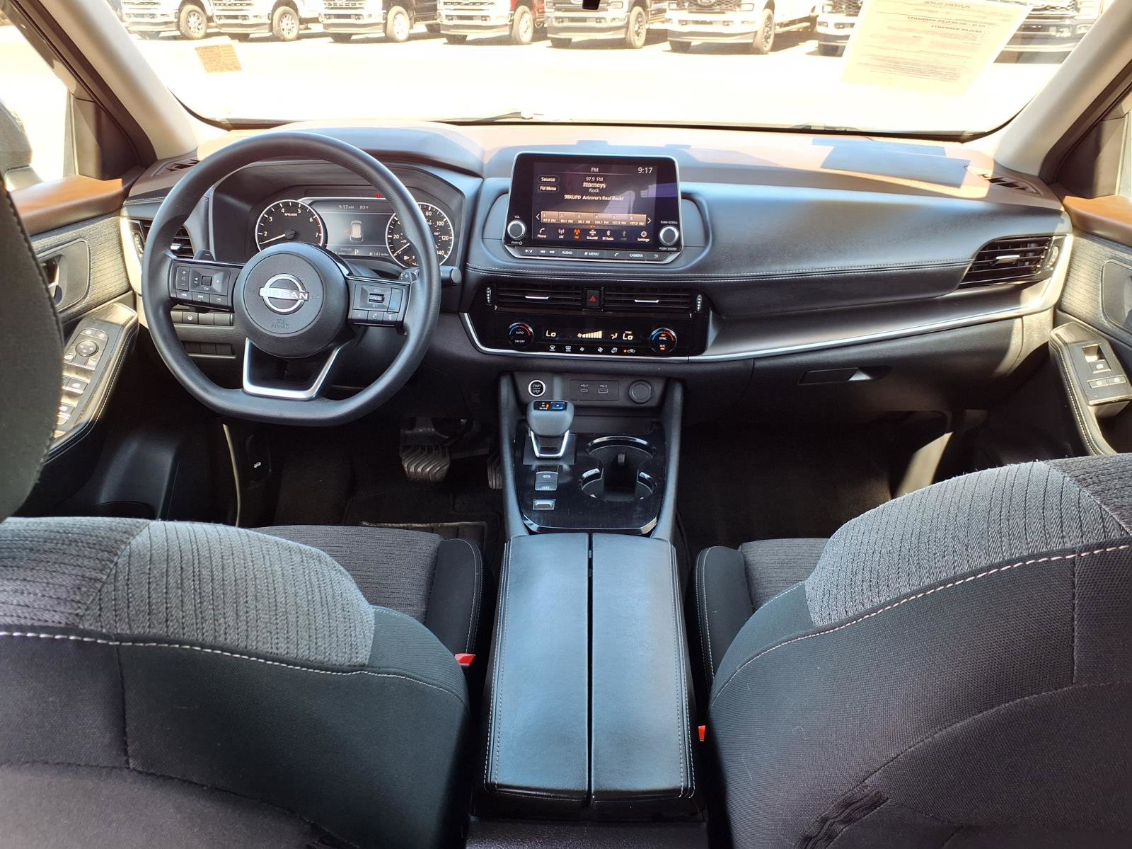 Used 2022 Nissan Rogue SV FWD image 18