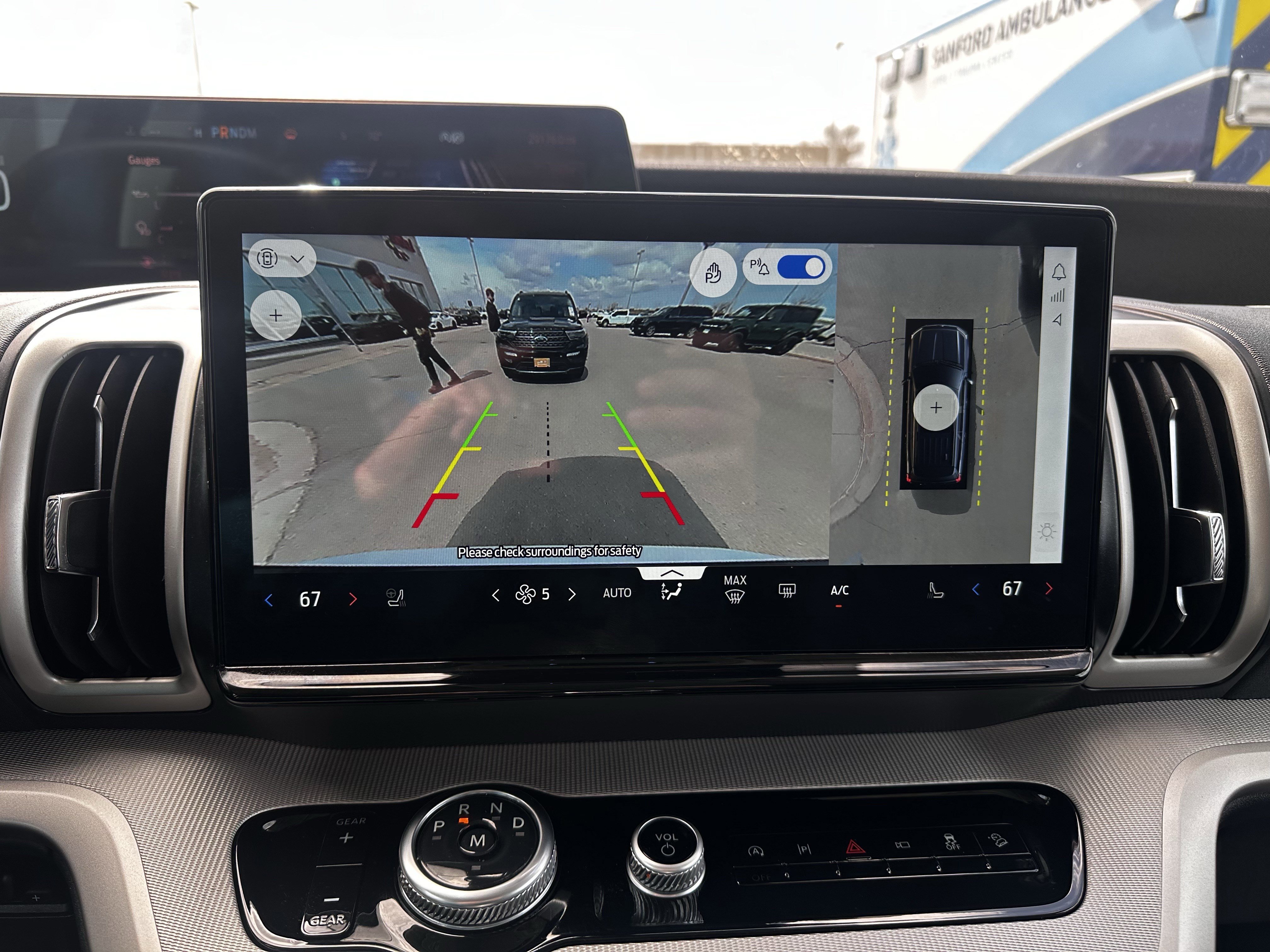 Certified 2025 Ford Expedition Active AWD/4WD image 23