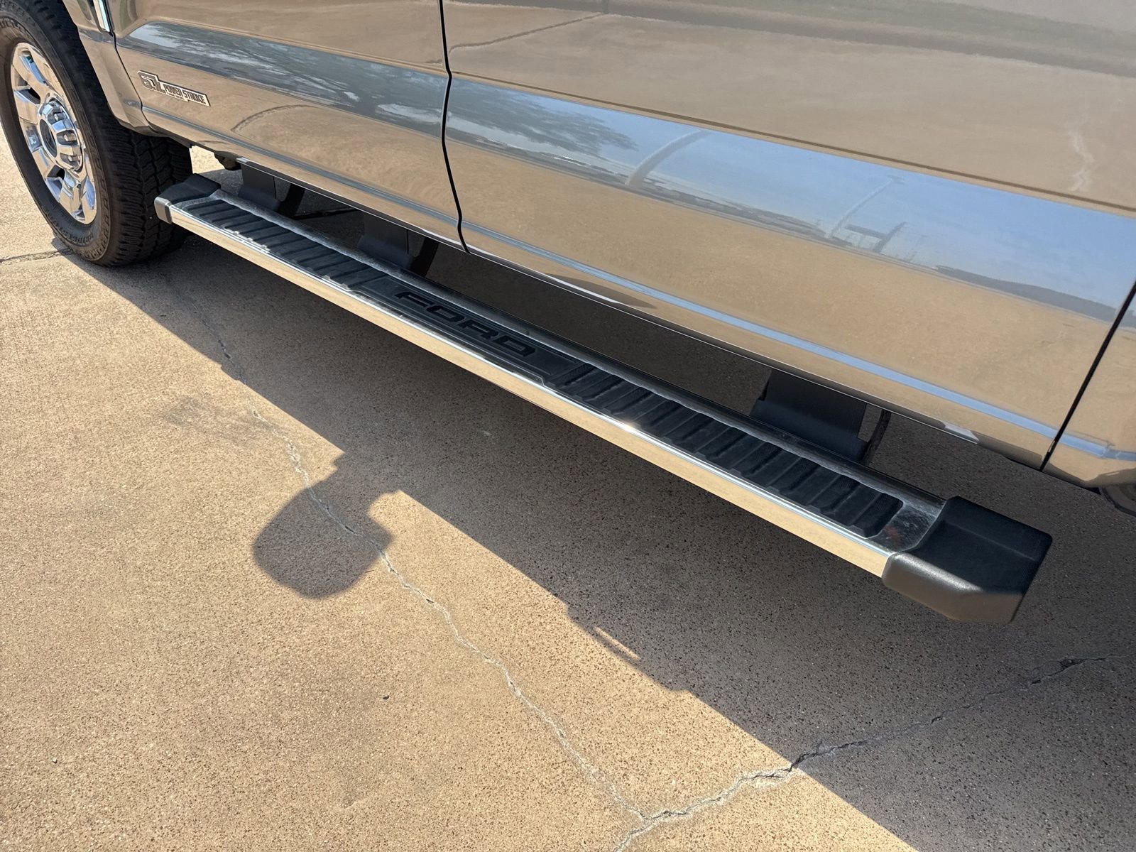 Certified 2025 Ford F250 Lariat w/ Chrome Package image 11