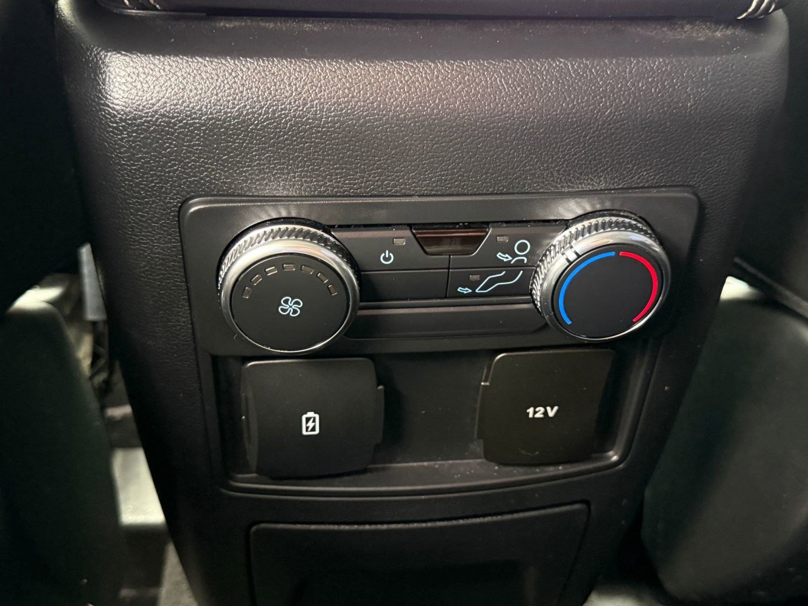 Certified 2022 Ford Explorer XLT w/ Equipment Group 202A image 29