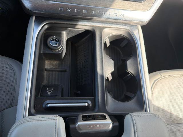 Certified 2025 Ford Expedition Platinum w/ Driver's Package AWD/4WD image 19