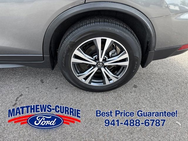 Used 2019 Nissan Rogue SV w/ Premium Package FWD image 15