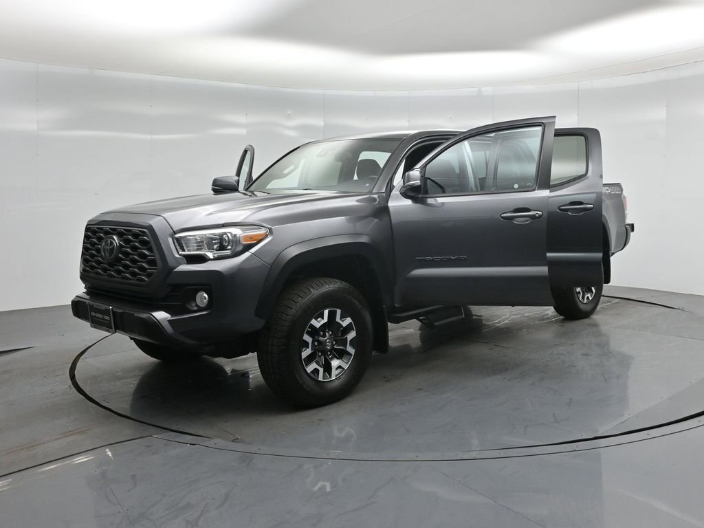 Used 2020 Toyota Tacoma TRD Off-Road w/ Technology Package image 27