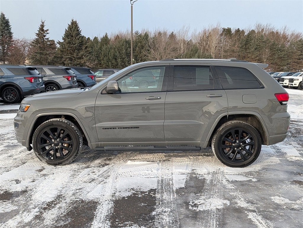 Used 2020 Jeep Grand Cherokee Altitude image 8