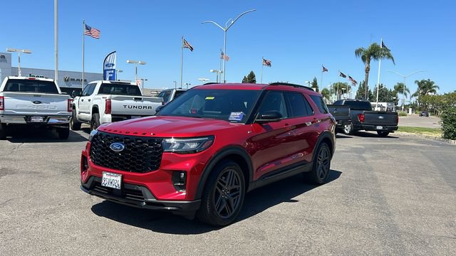 Certified 2025 Ford Explorer ST-Line w/ Premium Package RWD image 8