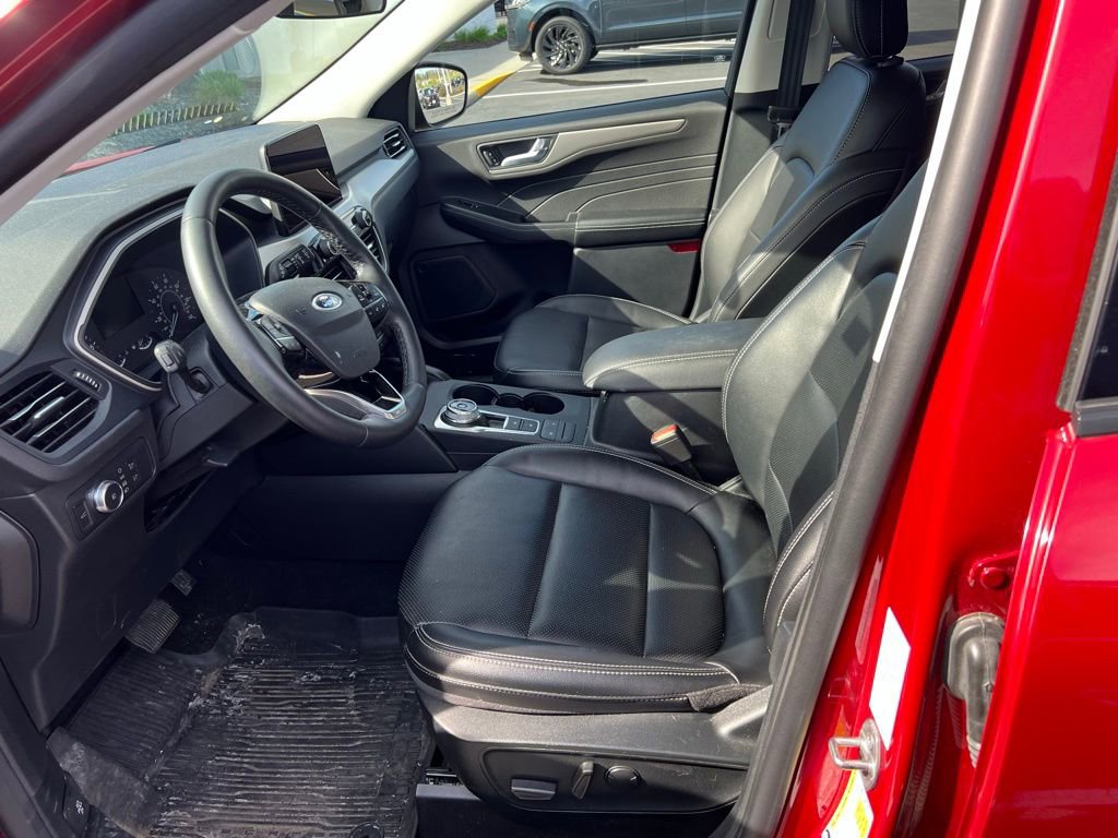 Certified 2022 Ford Escape SEL AWD/4WD image 10