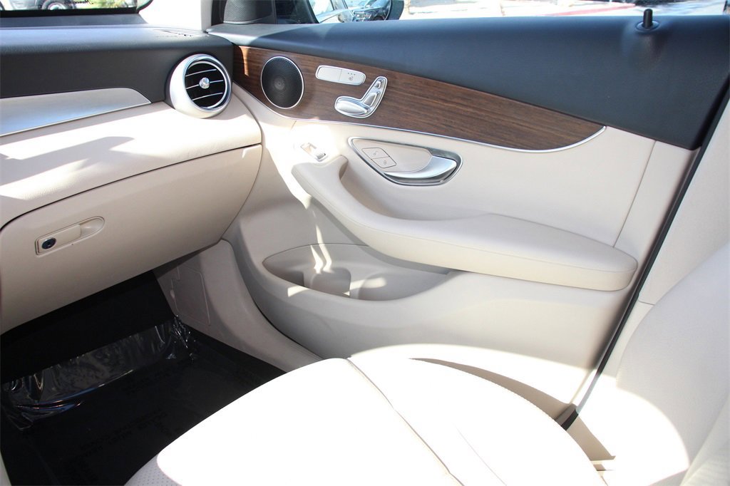 Used 2022 Mercedes-Benz GLC 300 image 19