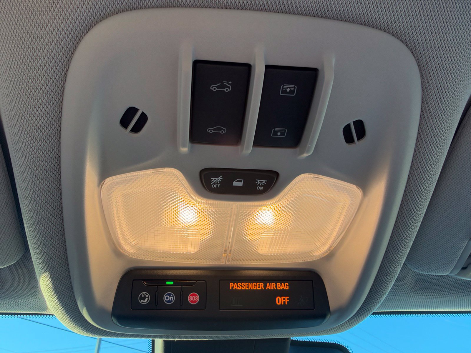 Used 2023 Chevrolet Bolt EUV Premier w/ Sun & Sound Package FWD image 28