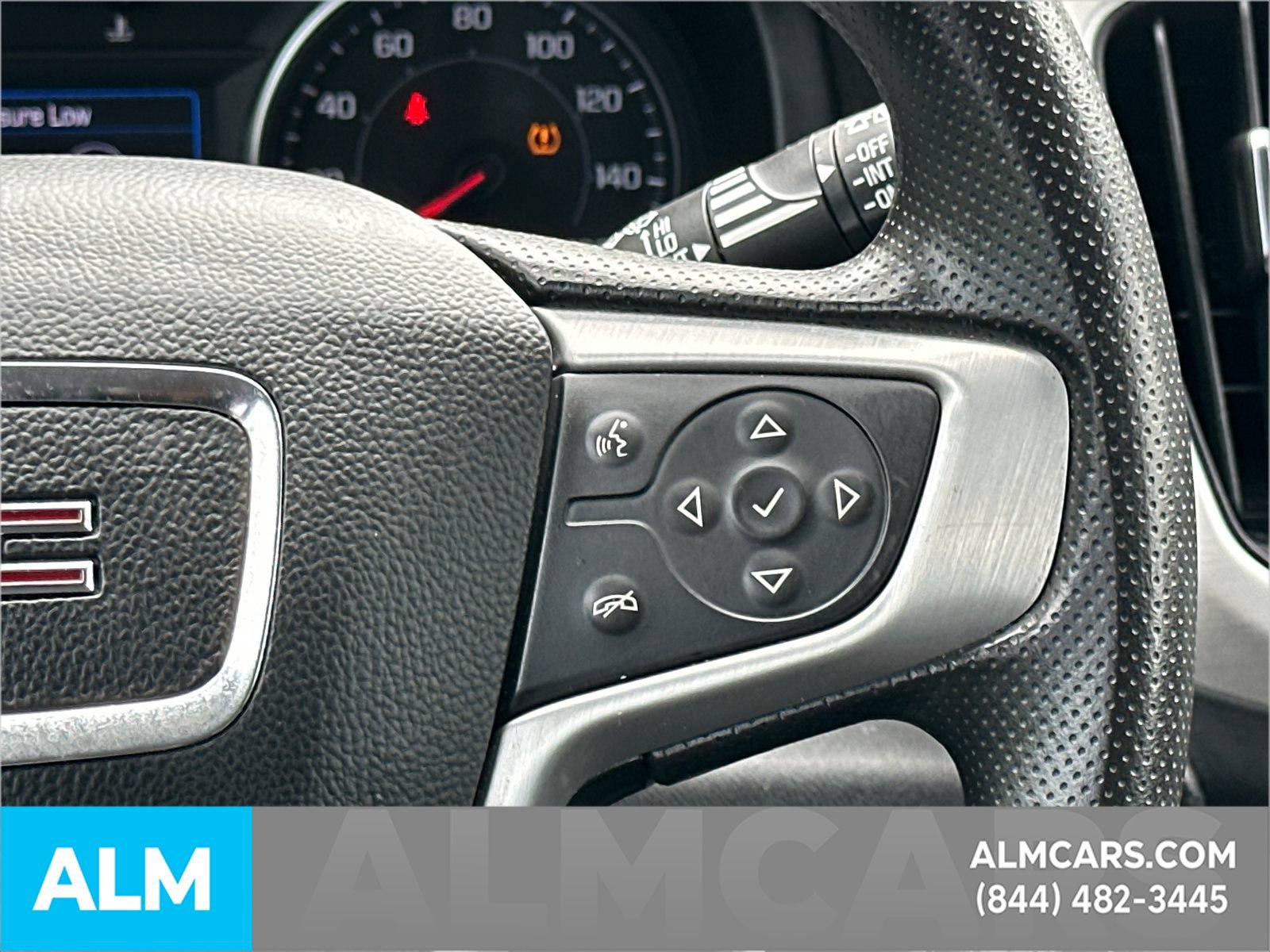 Used 2024 GMC Terrain SLE FWD image 29