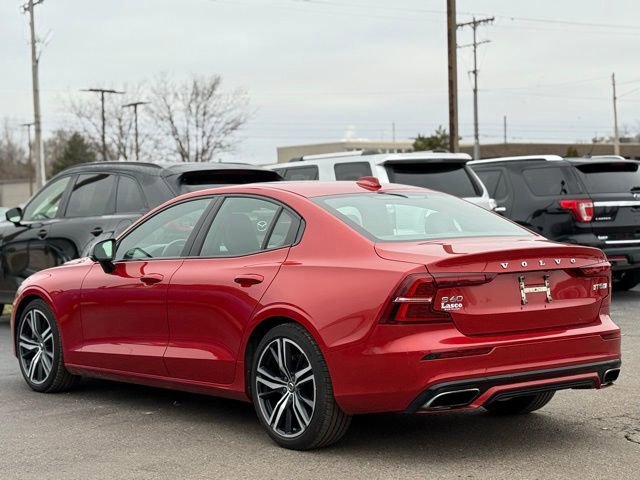 Used 2019 Volvo S60 T5 R-Design image 6
