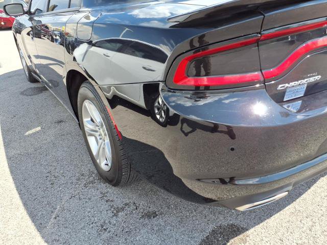 Used 2019 Dodge Charger SXT w/ Leather Interior Group RWD image 20