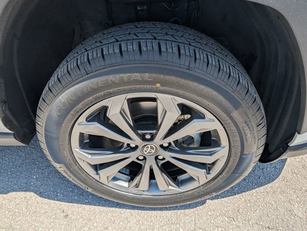 Used 2023 Toyota RAV4 Limited AWD/4WD image 32