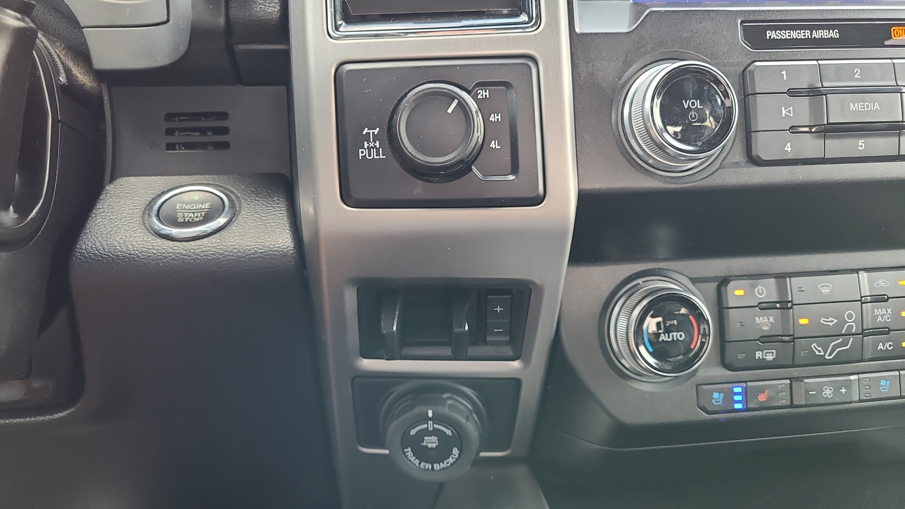 Certified 2020 Ford F250 Platinum AWD/4WD image 24