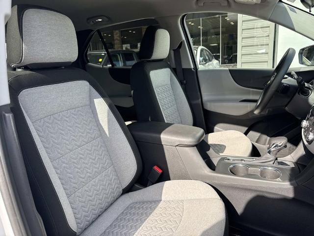 Used 2023 Chevrolet Equinox LS w/ LS Convenience Package FWD image 9