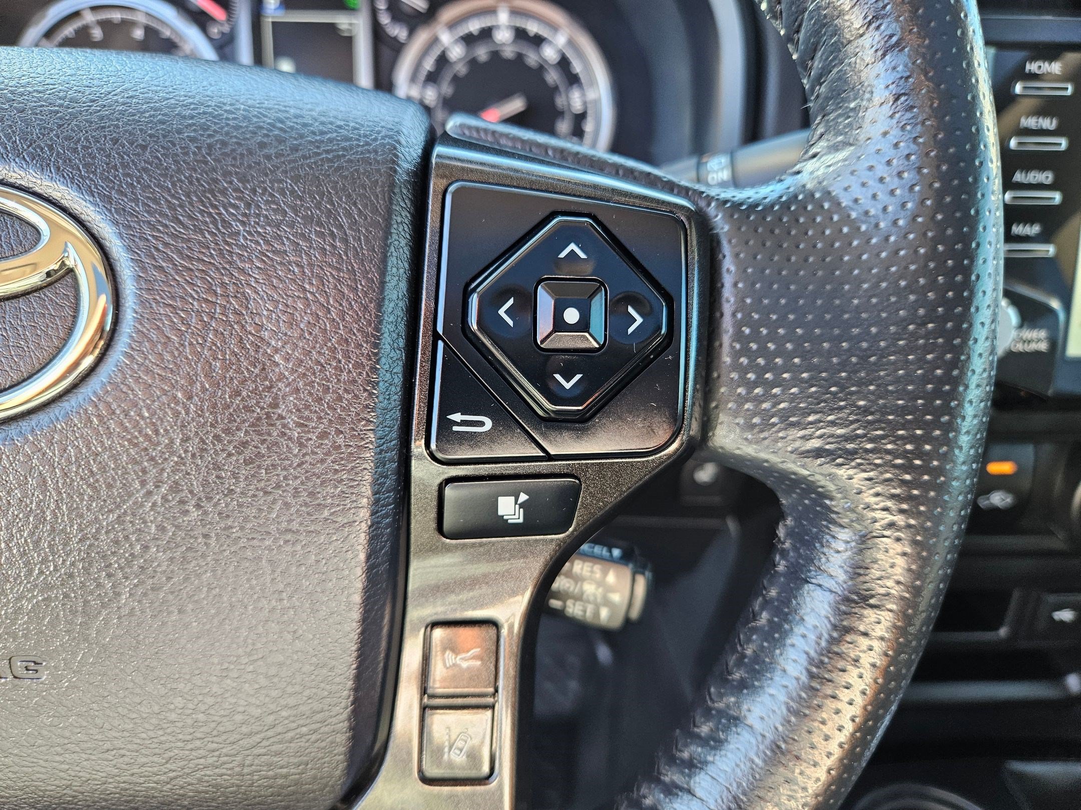 Used 2023 Toyota 4Runner TRD Off-Road Premium w/ Off Road Premium Plus Package AWD/4WD image 21