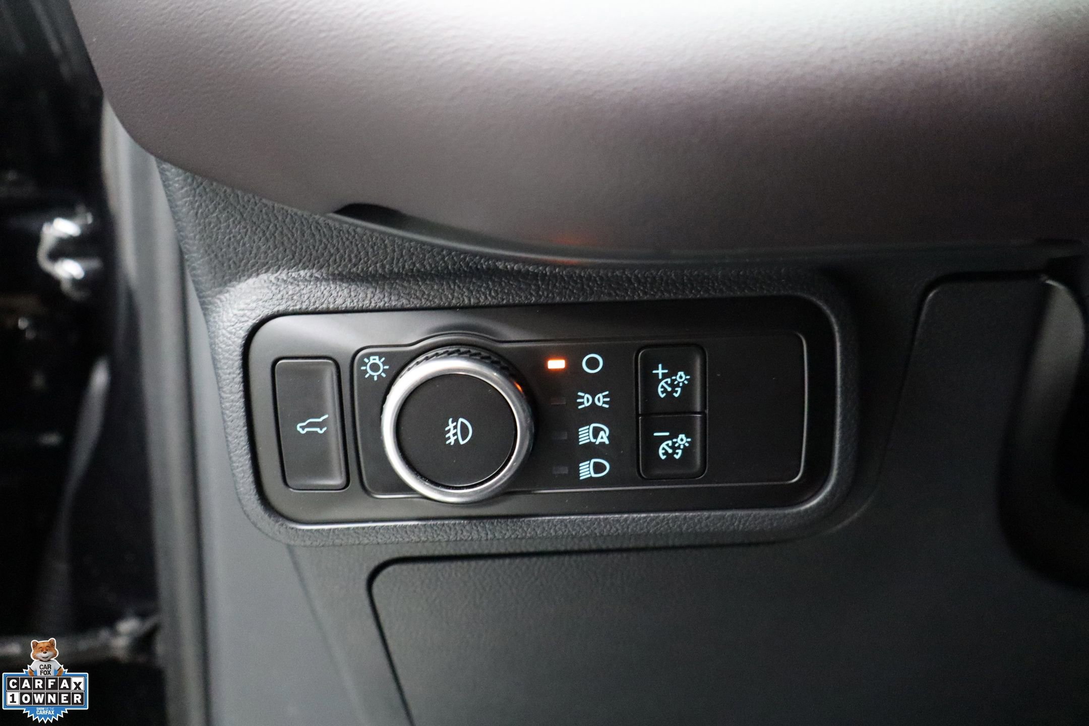 Certified 2025 Ford Explorer Platinum w/ LUX Leather Package image 15