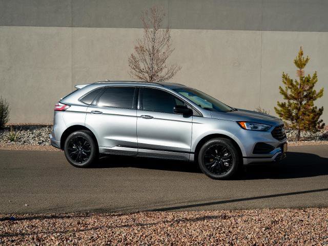 Certified 2024 Ford Edge SE w/ Black Appearance Package image 9