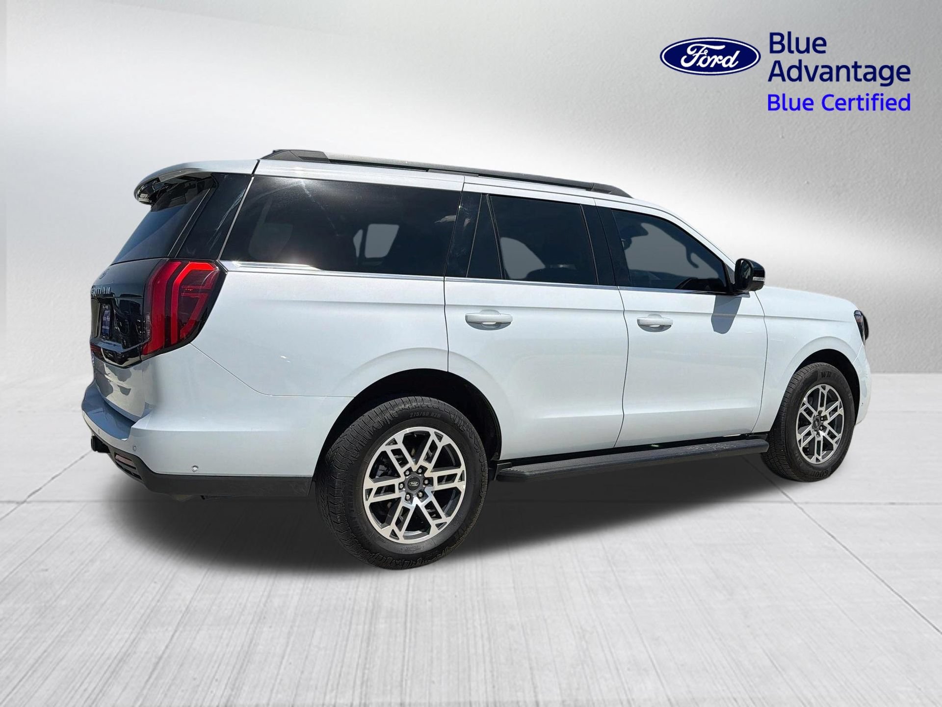 Certified 2025 Ford Expedition Active RWD image 6